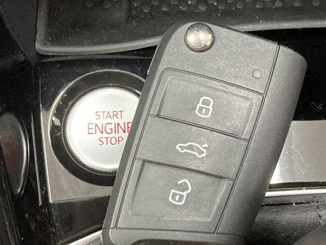 VOLKSWAGEN T-CROSS TSI 1ST PLUS