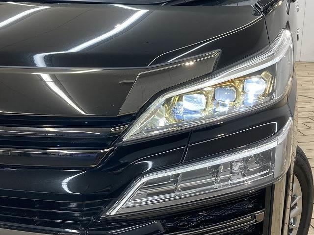 TOYOTA VELLFIRE HYBRID Z GOLDEN EYES
