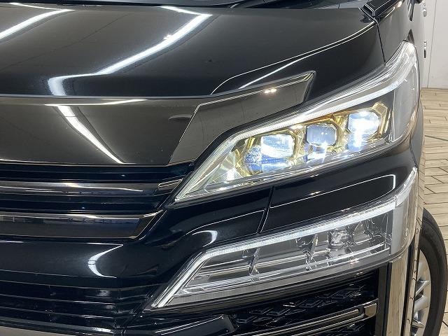 TOYOTA VELLFIRE HYBRID Z GOLDEN EYES