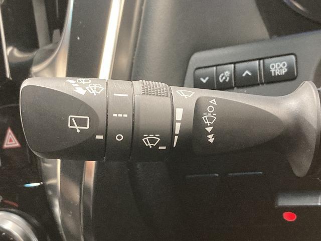 TOYOTA VELLFIRE HYBRID Z GOLDEN EYES