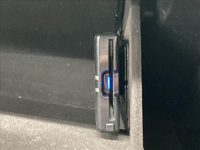 ＣＸ－８ ＸＤ　Ｌパッケージ　純正ナビ／全周囲カメラ／レーダークルーズコントロール／電動リアゲート／ブラックレザーシート／メモリー付パワーシート／シートヒーター／ベンチレーション／ＬＥＤヘッド／純正１９インチアルミホイール（8枚目）