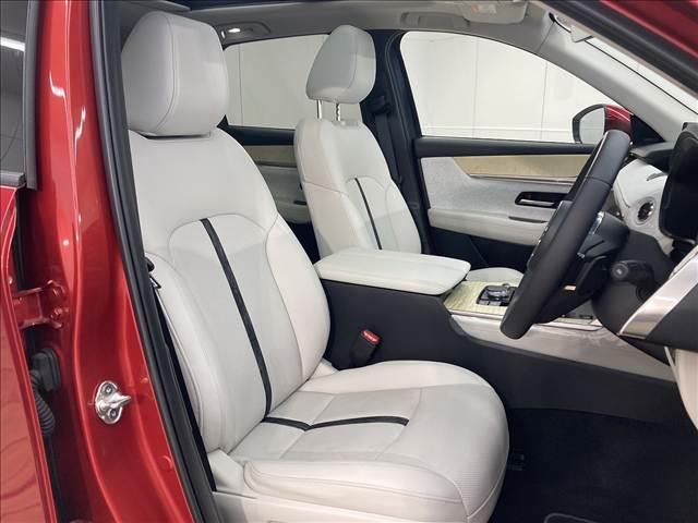 CX-60 PHEV プレミアムモダン 純正ナビ/全周囲カメラ/サンルーフ/白革シート/BOSEサウンド/ヘッドアップディスプレイ/パワーシート/パワーバッグドア/シートヒーター/レーダークルーズコントロール/LED/ブラインドスポット(12枚目)