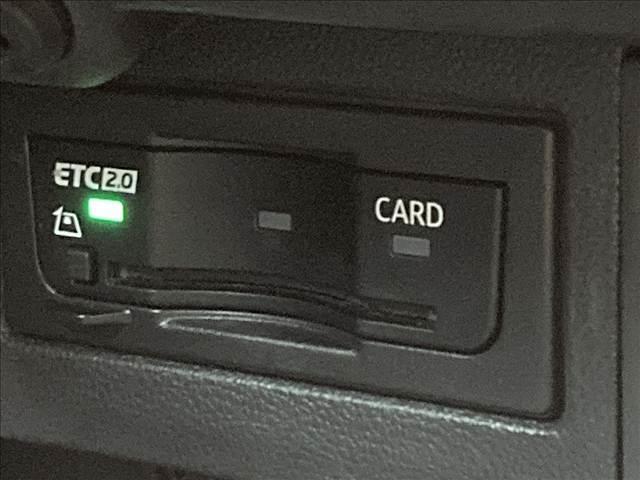 ポロ TSIコンフォートライン クルーズコントロール/純正ナビ/ETC/バックカメラ/アイドリングストップ/USB/オートエアコン/ステアリングリモコン/純正15インチアルミホイール(8枚目)