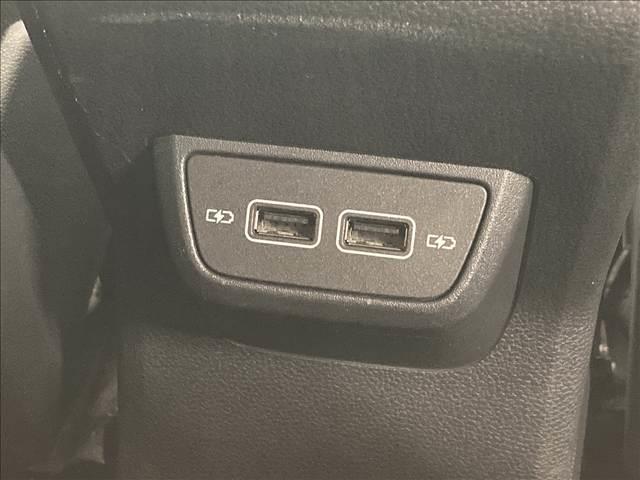 ポロ TSIコンフォートライン クルーズコントロール/純正ナビ/ETC/バックカメラ/アイドリングストップ/USB/オートエアコン/ステアリングリモコン/純正15インチアルミホイール(10枚目)