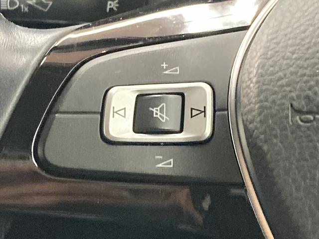 ポロ TSIコンフォートライン クルーズコントロール/純正ナビ/ETC/バックカメラ/アイドリングストップ/USB/オートエアコン/ステアリングリモコン/純正15インチアルミホイール(64枚目)