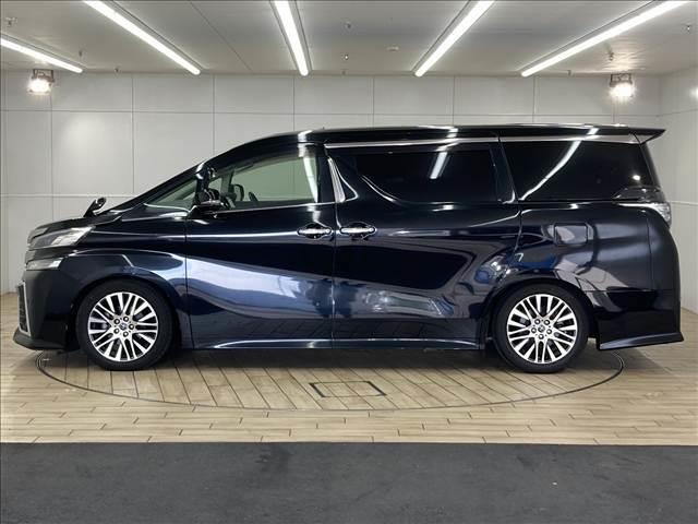 ヴェルファイア Z Gエディション 純正ナビ/サンルーフ/後席モニター/ETC/両側電動スライドドア/セーフティーセンス/レーダークルーズコントロール/LEDヘッド/フォグランプ/純正18インチアルミホイール/3列シート(17枚目)