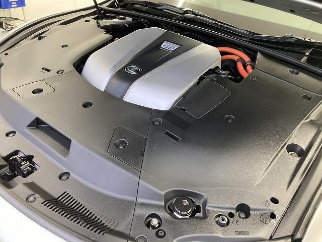 LS LS500h バージョンL アドバンスドドライブ 全周囲カメラ/サンルーフ/マークレビンソン/本革シート/オプションカラー/プリクラッシュセーフティー/レーダークルーズコントロール/デジタルインナーミラー/シートヒーター/ベンチレーション/3眼LED(19枚目)