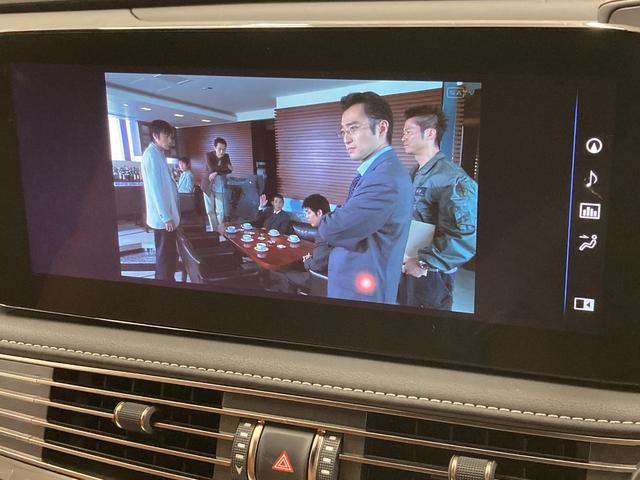 LS LS500h バージョンL アドバンスドドライブ 全周囲カメラ/サンルーフ/マークレビンソン/本革シート/オプションカラー/プリクラッシュセーフティー/レーダークルーズコントロール/デジタルインナーミラー/シートヒーター/ベンチレーション/3眼LED(60枚目)