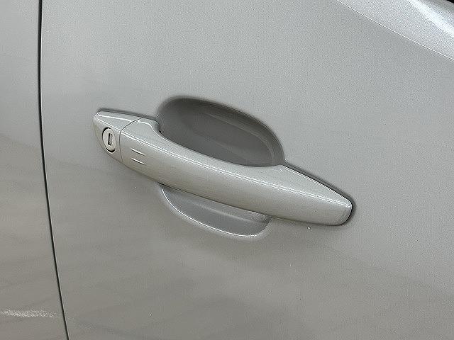 ベルランゴ SHINE XTR PACK ディスプレイオーディオ/ガラスルーフ/バックカメラ/ブラインドスポットモニター/クリアランスソナー/パドルシフト/純正17インチAW/スマートキー/プッシュスタート/ETC/レーンキープ(29枚目)