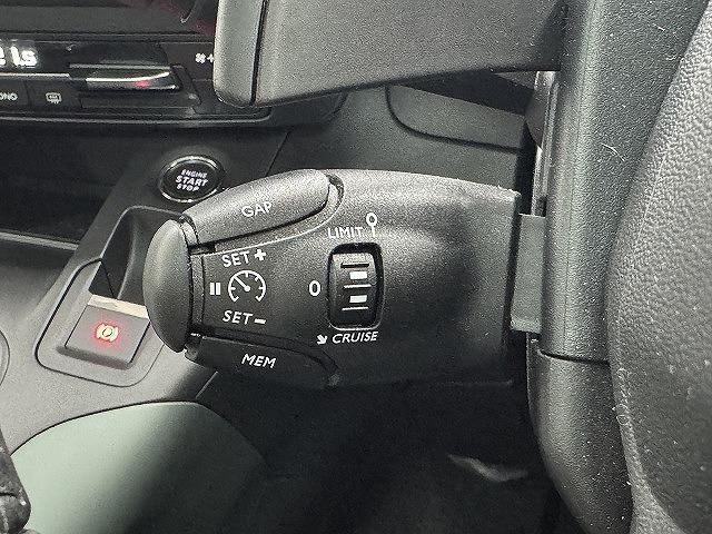 ベルランゴ SHINE XTR PACK ディスプレイオーディオ/ガラスルーフ/バックカメラ/ブラインドスポットモニター/クリアランスソナー/パドルシフト/純正17インチAW/スマートキー/プッシュスタート/ETC/レーンキープ(57枚目)