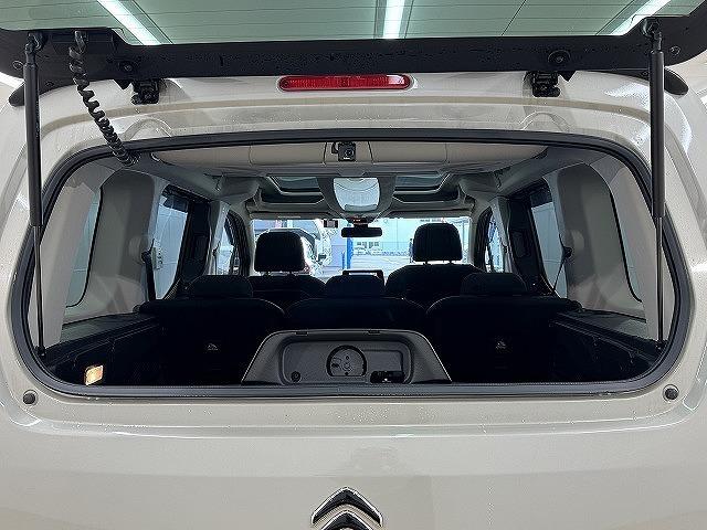 ベルランゴ SHINE XTR PACK ディスプレイオーディオ/ガラスルーフ/バックカメラ/ブラインドスポットモニター/クリアランスソナー/パドルシフト/純正17インチAW/スマートキー/プッシュスタート/ETC/レーンキープ(77枚目)