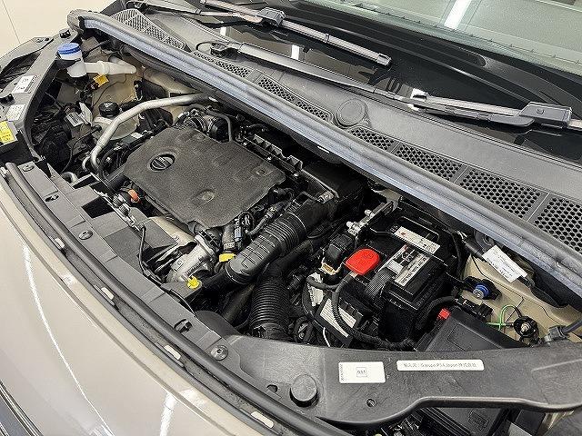 ベルランゴ SHINE XTR PACK ディスプレイオーディオ/ガラスルーフ/バックカメラ/ブラインドスポットモニター/クリアランスソナー/パドルシフト/純正17インチAW/スマートキー/プッシュスタート/ETC/レーンキープ(78枚目)