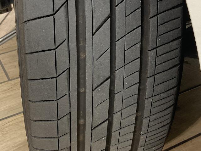 各種オートローンもご用意しております。頭金０円から審査可能。１２回から１２０回までお支払回数がお選び頂けます。中古車から新車すべてにご利用頂けます。お気軽にスタッフへご相談ください。