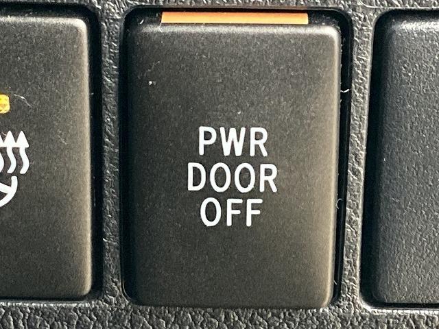 各種オートローンもご用意しております。頭金０円から審査可能。１２回から１２０回までお支払回数がお選び頂けます。中古車から新車すべてにご利用頂けます。お気軽にスタッフへご相談ください。