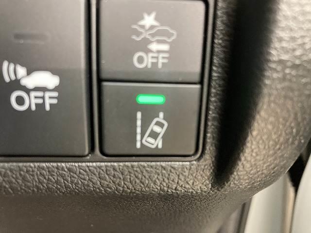 【車線逸脱警報システム（ＬＤＷ）】高速走行時、前方の車線を監視し、車線を逸脱しそうになると表示や警報で注意を促します☆