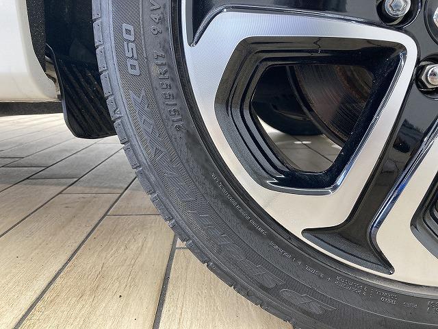 各種オートローンもご用意しております。頭金０円から審査可能。１２回から１２０回までお支払回数がお選び頂けます。中古車から新車すべてにご利用頂けます。お気軽にスタッフへご相談ください。