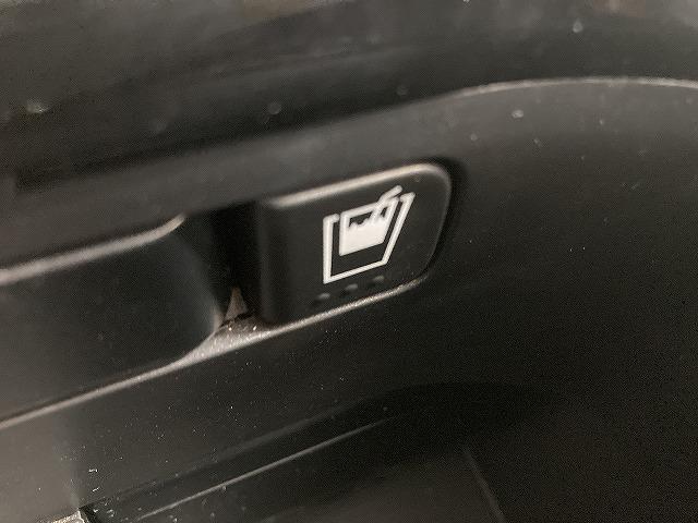 各種オートローンもご用意しております。頭金０円から審査可能。１２回から１２０回までお支払回数がお選び頂けます。中古車から新車すべてにご利用頂けます。お気軽にスタッフへご相談ください。