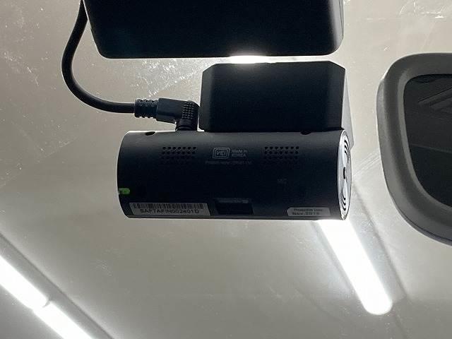 ポロ TSI Highline レーダークルーズコントロール/純正ナビ/フルセグTV/バックカメラ/クリアランスソナー/ETC/パドルシフト/オートライト/プッシュスタート/LEDヘッド/USBポート/スマートキー/オートエアコン(11枚目)