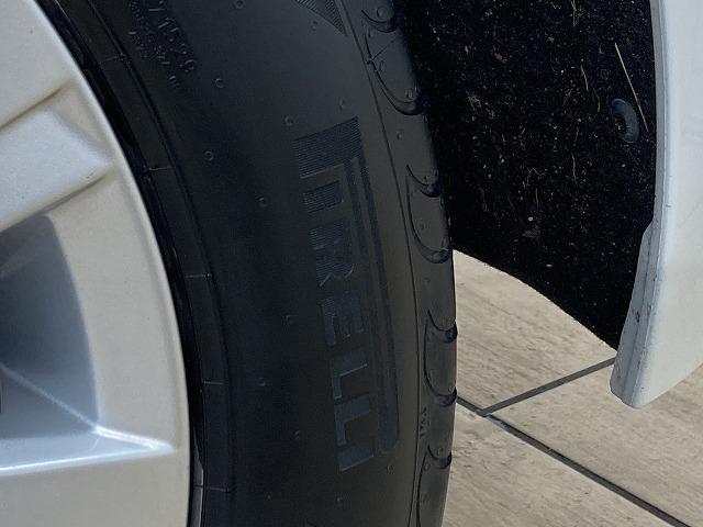 ポロ TSI Highline レーダークルーズコントロール/純正ナビ/フルセグTV/バックカメラ/クリアランスソナー/ETC/パドルシフト/オートライト/プッシュスタート/LEDヘッド/USBポート/スマートキー/オートエアコン(25枚目)