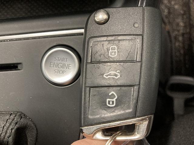 ポロ TSI Highline レーダークルーズコントロール/純正ナビ/フルセグTV/バックカメラ/クリアランスソナー/ETC/パドルシフト/オートライト/プッシュスタート/LEDヘッド/USBポート/スマートキー/オートエアコン(48枚目)