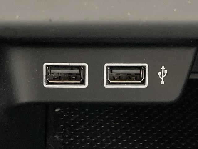 ポロ TSI Highline レーダークルーズコントロール/純正ナビ/フルセグTV/バックカメラ/クリアランスソナー/ETC/パドルシフト/オートライト/プッシュスタート/LEDヘッド/USBポート/スマートキー/オートエアコン(57枚目)