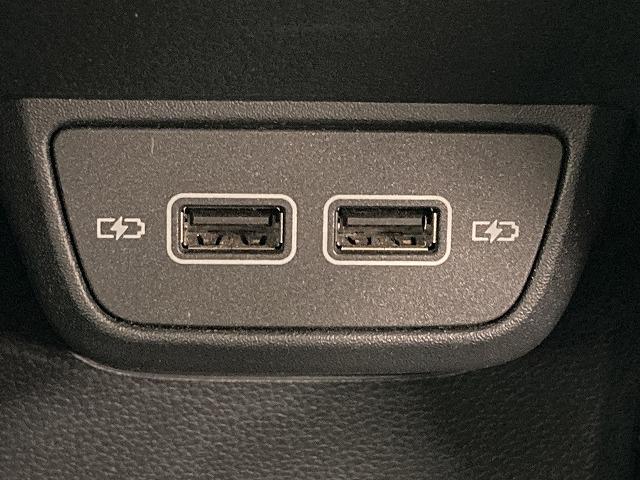 ポロ TSI Highline レーダークルーズコントロール/純正ナビ/フルセグTV/バックカメラ/クリアランスソナー/ETC/パドルシフト/オートライト/プッシュスタート/LEDヘッド/USBポート/スマートキー/オートエアコン(60枚目)