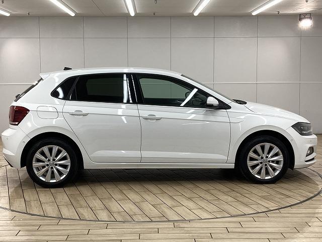 ポロ TSI Highline レーダークルーズコントロール/純正ナビ/フルセグTV/バックカメラ/クリアランスソナー/ETC/パドルシフト/オートライト/プッシュスタート/LEDヘッド/USBポート/スマートキー/オートエアコン(72枚目)