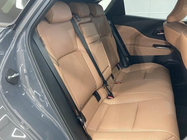 クラウンスポーツ SPORT Z (HEV) モデリスタエアロ/全周囲カメラ/12.3型ナビ/セーフティーセンス/レーダークルーズコントロール/ブラインドスポットモニター/本革シート/シートヒーター/ベンチレーション/パワーシート/電動リアゲート(6枚目)