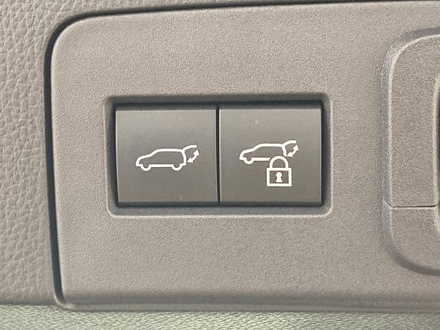 クラウンスポーツ SPORT Z (HEV) モデリスタエアロ/全周囲カメラ/12.3型ナビ/セーフティーセンス/レーダークルーズコントロール/ブラインドスポットモニター/本革シート/シートヒーター/ベンチレーション/パワーシート/電動リアゲート(50枚目)