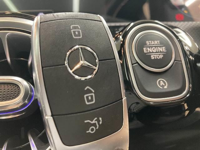 Aクラスセダン A250 4MATIC セダン AMGライン パノラミックルーフ/黒革シート/レーダークルーズコントロール/フルセグTV/ブラインドスポットモニター/純正18インチAW/全周囲カメラ/パワーシート/シートメモリ/パドルシフト/クリアランスソナー(11枚目)