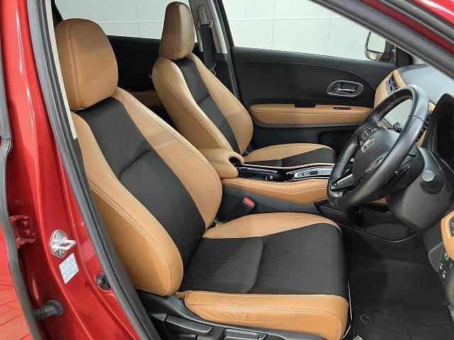 【フロントシート】破れ・へたりも少なく、ご覧の通りきれいな状態を維持しております。また、室内クリーニング・コーティングもご用命いただけます。