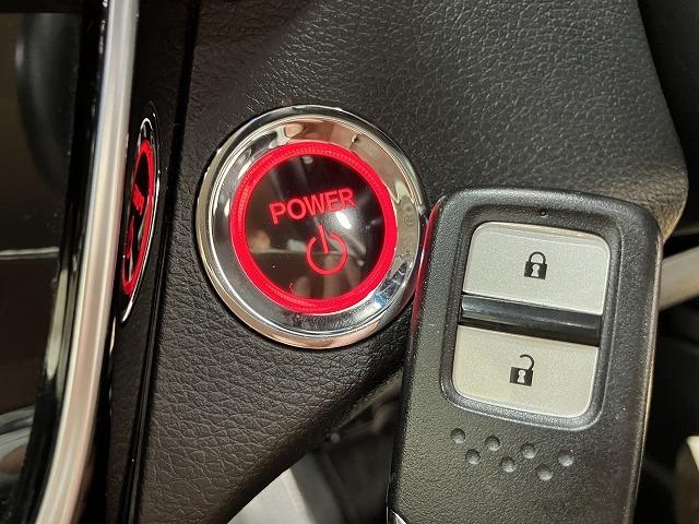 各種オートローンもご用意しております。頭金０円から審査可能。１２回から１２０回までお支払回数がお選び頂けます。中古車から新車すべてにご利用頂けます。お気軽にスタッフへご相談ください。