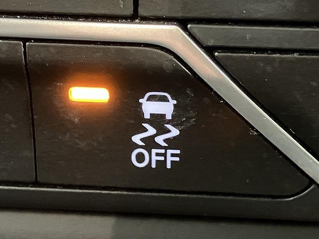 ジープ・ラングラーアンリミテッド Ｕｎｌｉｍｉｔｅｄ　Ｒｕｂｉｃｏｎ　Ｐｏｗｅｒ　Ｔｏｐ　８型ナビ／ソフトトップ／黒革／ブラインドスポットモニター／１７０台限定／レーダークルーズコントロール／ヒーテッドシート／ヒーテッドステアリング／クリアランスソナー／アイドリングストップ／ＵＳＢポート（65枚目）