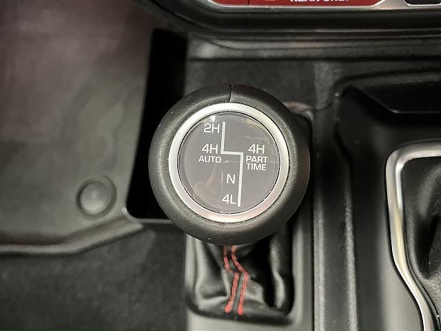 ジープ・ラングラーアンリミテッド Ｕｎｌｉｍｉｔｅｄ　Ｒｕｂｉｃｏｎ　Ｐｏｗｅｒ　Ｔｏｐ　８型ナビ／ソフトトップ／黒革／ブラインドスポットモニター／１７０台限定／レーダークルーズコントロール／ヒーテッドシート／ヒーテッドステアリング／クリアランスソナー／アイドリングストップ／ＵＳＢポート（70枚目）