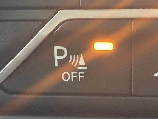 ジープ・ラングラーアンリミテッド Ｕｎｌｉｍｉｔｅｄ　Ｓａｈａｒａ　８型ナビ／レーダークルーズコントロール／ブラインドスポットモニター／シートヒーター／ステアリングヒーター／クリアランスソナー／フルセグＴＶ／ＡＣ１００Ｖ電源／スマートキー／純正１８インチアルミホイール（9枚目）