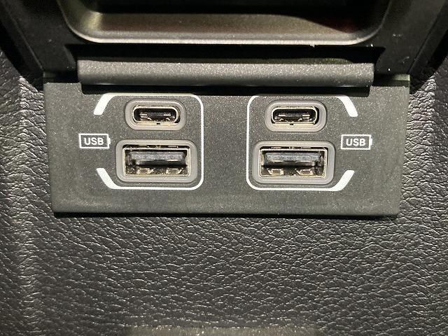 ジープ・ラングラーアンリミテッド Ｕｎｌｉｍｉｔｅｄ　Ｓａｈａｒａ　８型ナビ／レーダークルーズコントロール／ブラインドスポットモニター／シートヒーター／ステアリングヒーター／クリアランスソナー／フルセグＴＶ／ＡＣ１００Ｖ電源／スマートキー／純正１８インチアルミホイール（52枚目）