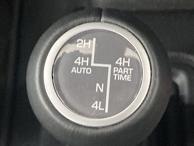 ジープ・ラングラーアンリミテッド Ｕｎｌｉｍｉｔｅｄ　Ｓａｈａｒａ　８型ナビ／レーダークルーズコントロール／ブラインドスポットモニター／シートヒーター／ステアリングヒーター／クリアランスソナー／フルセグＴＶ／ＡＣ１００Ｖ電源／スマートキー／純正１８インチアルミホイール（71枚目）