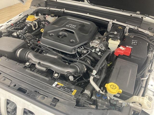 ジープ・ラングラーアンリミテッド Ｕｎｌｉｍｉｔｅｄ　Ｓａｈａｒａ　８型ナビ／レーダークルーズコントロール／ブラインドスポットモニター／シートヒーター／ステアリングヒーター／クリアランスソナー／フルセグＴＶ／ＡＣ１００Ｖ電源／スマートキー／純正１８インチアルミホイール（75枚目）