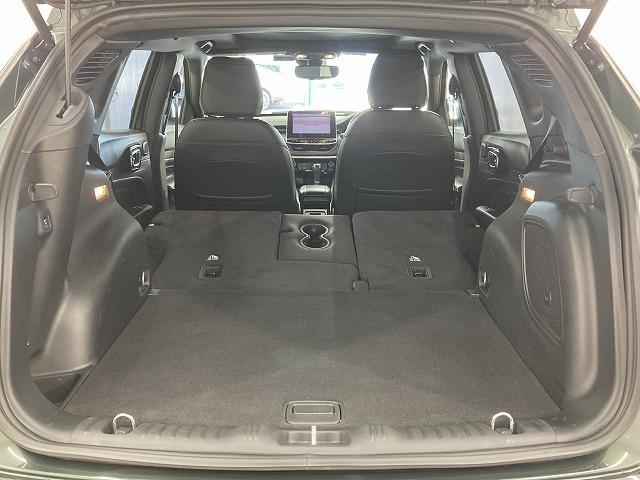 ジープ・コンパス ８０ｔｈアニバーサリーエディション　１０．１型モニター／レーダークルーズコントロール／全周囲モニター／黒革シート／サンルーフ／シートヒーター／ステアリングヒーター／電動リクライニングシート／オートホールド／プッシュスタート／ＥＴＣ（24枚目）