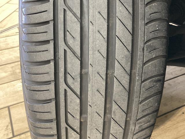 ジープ・コンパス ８０ｔｈアニバーサリーエディション　１０．１型モニター／レーダークルーズコントロール／全周囲モニター／黒革シート／サンルーフ／シートヒーター／ステアリングヒーター／電動リクライニングシート／オートホールド／プッシュスタート／ＥＴＣ（28枚目）