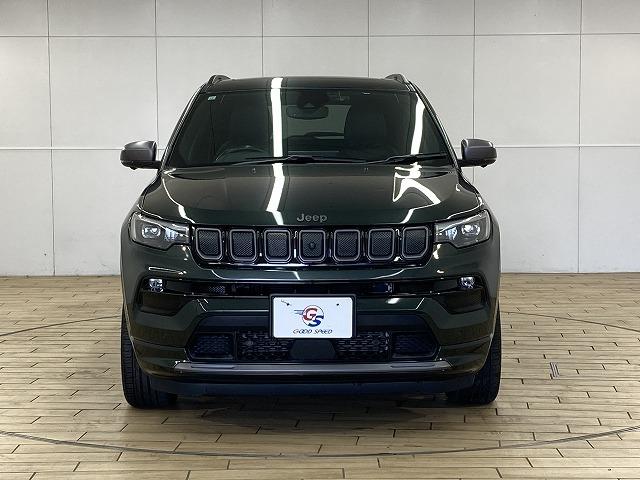 ジープ・コンパス ８０ｔｈアニバーサリーエディション　１０．１型モニター／レーダークルーズコントロール／全周囲モニター／黒革シート／サンルーフ／シートヒーター／ステアリングヒーター／電動リクライニングシート／オートホールド／プッシュスタート／ＥＴＣ（36枚目）