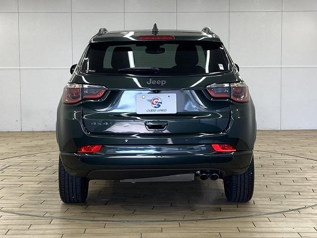 ジープ・コンパス ８０ｔｈアニバーサリーエディション　１０．１型モニター／レーダークルーズコントロール／全周囲モニター／黒革シート／サンルーフ／シートヒーター／ステアリングヒーター／電動リクライニングシート／オートホールド／プッシュスタート／ＥＴＣ（40枚目）