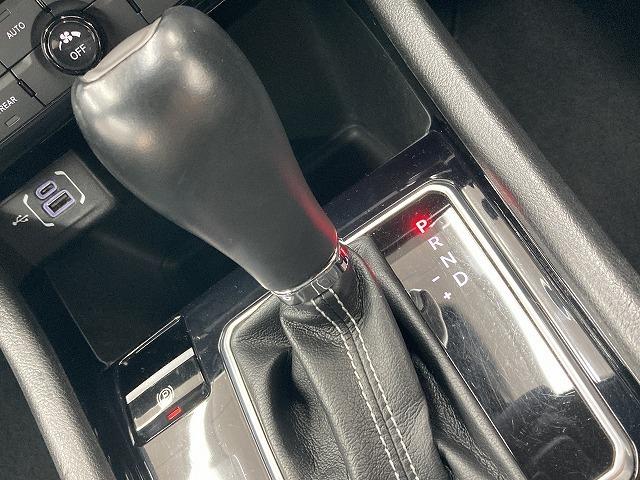 ジープ・コンパス ８０ｔｈアニバーサリーエディション　１０．１型モニター／レーダークルーズコントロール／全周囲モニター／黒革シート／サンルーフ／シートヒーター／ステアリングヒーター／電動リクライニングシート／オートホールド／プッシュスタート／ＥＴＣ（44枚目）