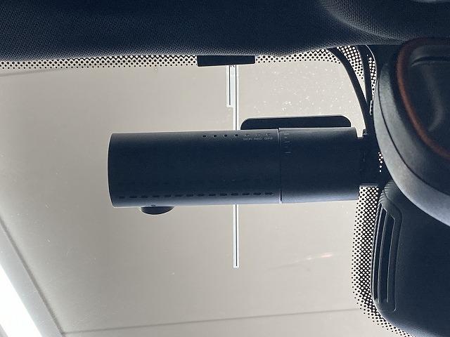 ジープ・コンパス ８０ｔｈアニバーサリーエディション　１０．１型モニター／レーダークルーズコントロール／全周囲モニター／黒革シート／サンルーフ／シートヒーター／ステアリングヒーター／電動リクライニングシート／オートホールド／プッシュスタート／ＥＴＣ（67枚目）