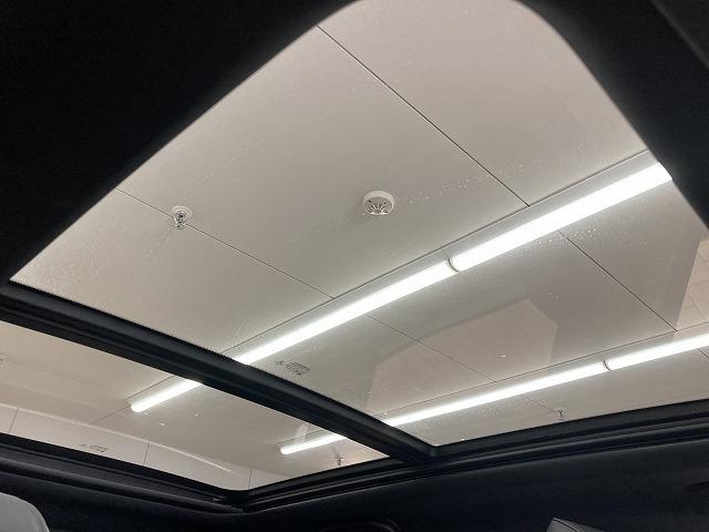 ジープ・コンパス ８０ｔｈアニバーサリーエディション　１０．１型モニター／レーダークルーズコントロール／全周囲モニター／黒革シート／サンルーフ／シートヒーター／ステアリングヒーター／電動リクライニングシート／オートホールド／プッシュスタート／ＥＴＣ（70枚目）