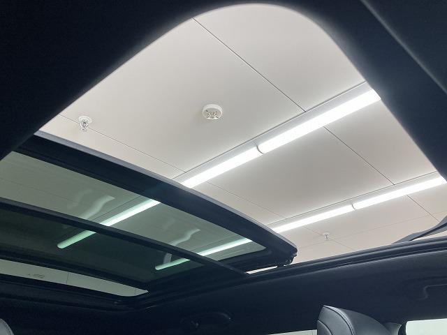 ジープ・コンパス ８０ｔｈアニバーサリーエディション　１０．１型モニター／レーダークルーズコントロール／全周囲モニター／黒革シート／サンルーフ／シートヒーター／ステアリングヒーター／電動リクライニングシート／オートホールド／プッシュスタート／ＥＴＣ（71枚目）