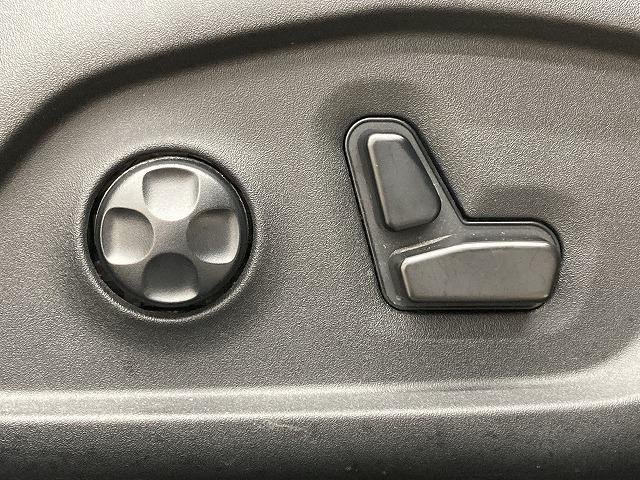 ジープ・コンパス ８０ｔｈアニバーサリーエディション　１０．１型モニター／レーダークルーズコントロール／全周囲モニター／黒革シート／サンルーフ／シートヒーター／ステアリングヒーター／電動リクライニングシート／オートホールド／プッシュスタート／ＥＴＣ（74枚目）