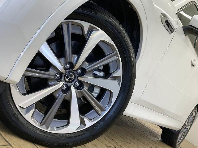 ＣＸ－８０ ＰＨＥＶ　Ｐｒｅｍｉｕｍ　Ｍｏｄｅｒｎ　純正ナビＴＶ／レーダークルーズコントロール／パノラマルーフ／ブラインドスポットモニター／ヘッドアップディスプレイ／白革シート／シートヒーター／シートクーラー／全周囲モニター／ステアリングヒーター（19枚目）