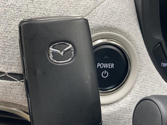 ＣＸ－８０ ＰＨＥＶ　Ｐｒｅｍｉｕｍ　Ｍｏｄｅｒｎ　純正ナビＴＶ／レーダークルーズコントロール／パノラマルーフ／ブラインドスポットモニター／ヘッドアップディスプレイ／白革シート／シートヒーター／シートクーラー／全周囲モニター／ステアリングヒーター（21枚目）