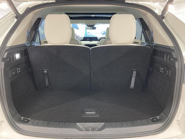 ＣＸ－８０ ＰＨＥＶ　Ｐｒｅｍｉｕｍ　Ｍｏｄｅｒｎ　純正ナビＴＶ／レーダークルーズコントロール／パノラマルーフ／ブラインドスポットモニター／ヘッドアップディスプレイ／白革シート／シートヒーター／シートクーラー／全周囲モニター／ステアリングヒーター（26枚目）